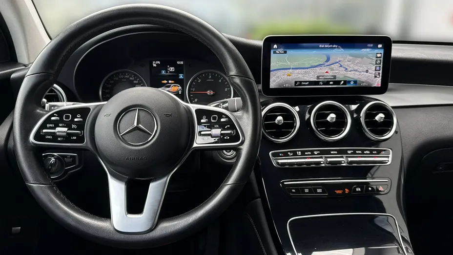 MERCEDES-BENZ GLC -