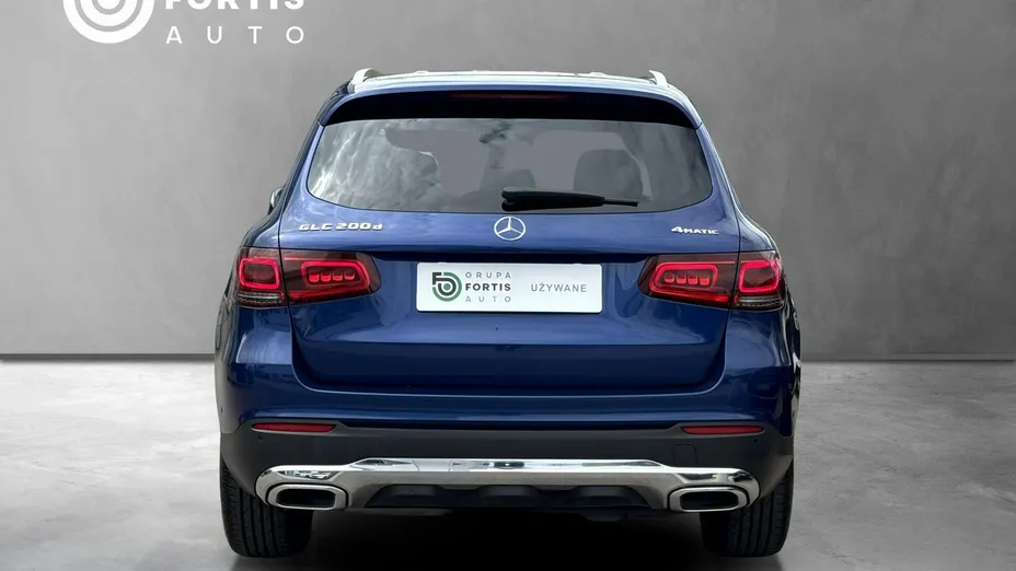 MERCEDES-BENZ GLC -