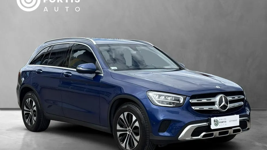 MERCEDES-BENZ GLC -