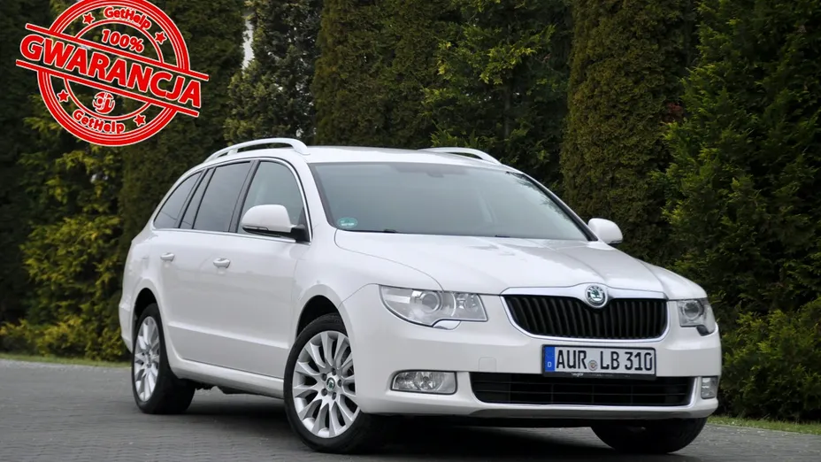 SKODA Superb -