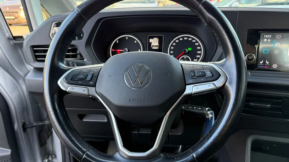 VOLKSWAGEN Caddy -