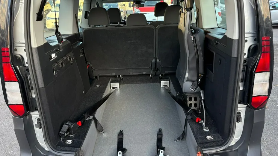 VOLKSWAGEN Caddy -