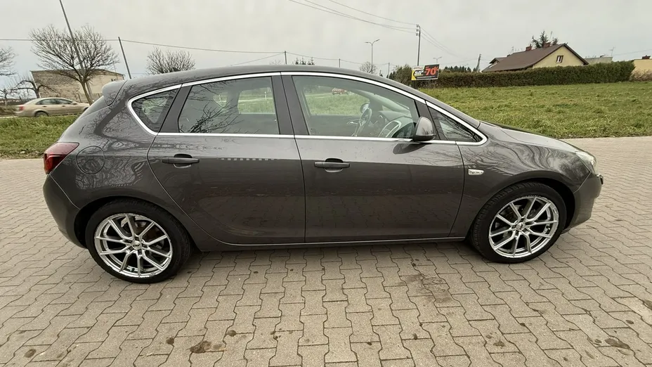 OPEL Astra -