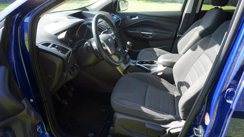 FORD Kuga -