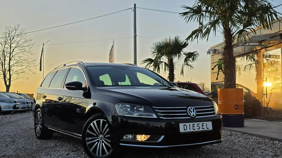 VOLKSWAGEN Passat -