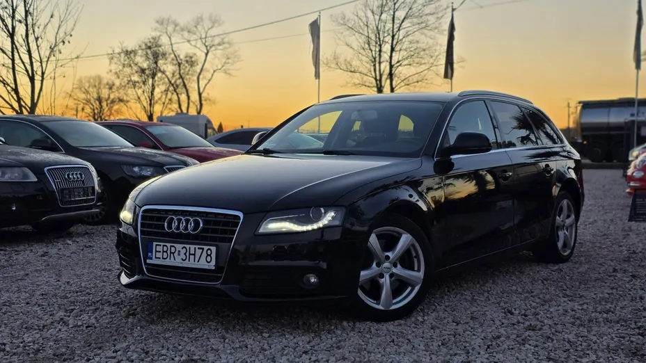 AUDI A4 -