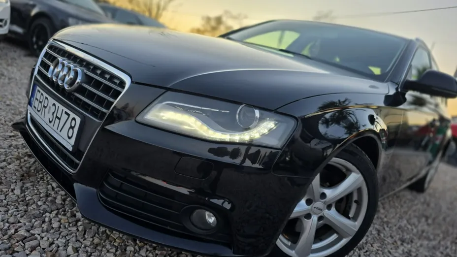 AUDI A4 -