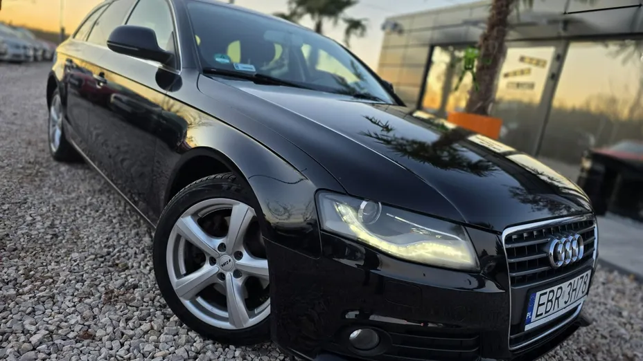 AUDI A4 -