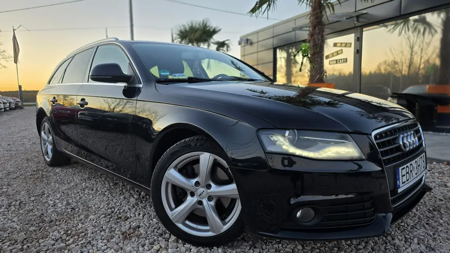 AUDI A4 -