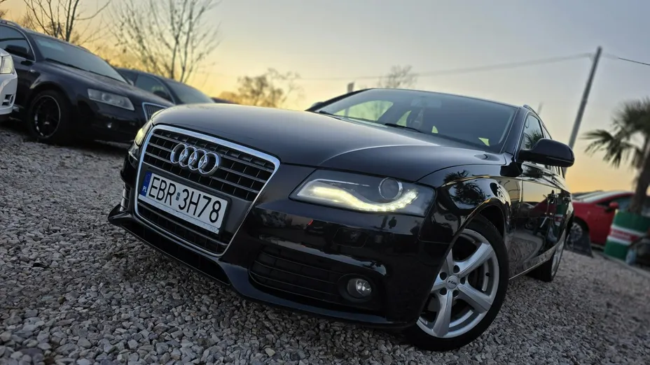 AUDI A4 -