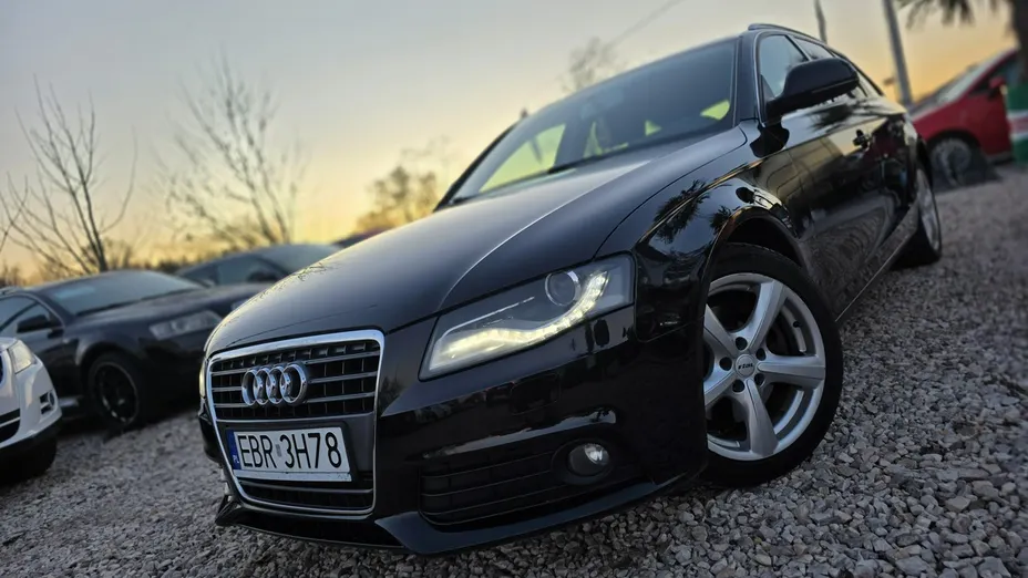 AUDI A4 -