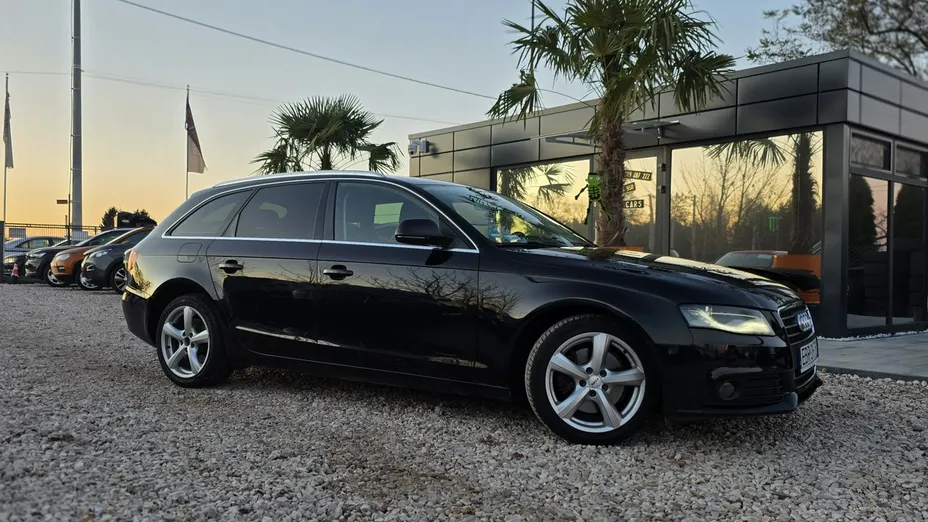 AUDI A4 -