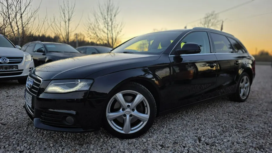AUDI A4 -