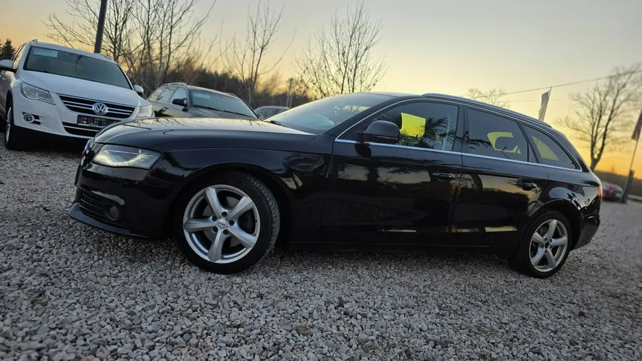 AUDI A4 -