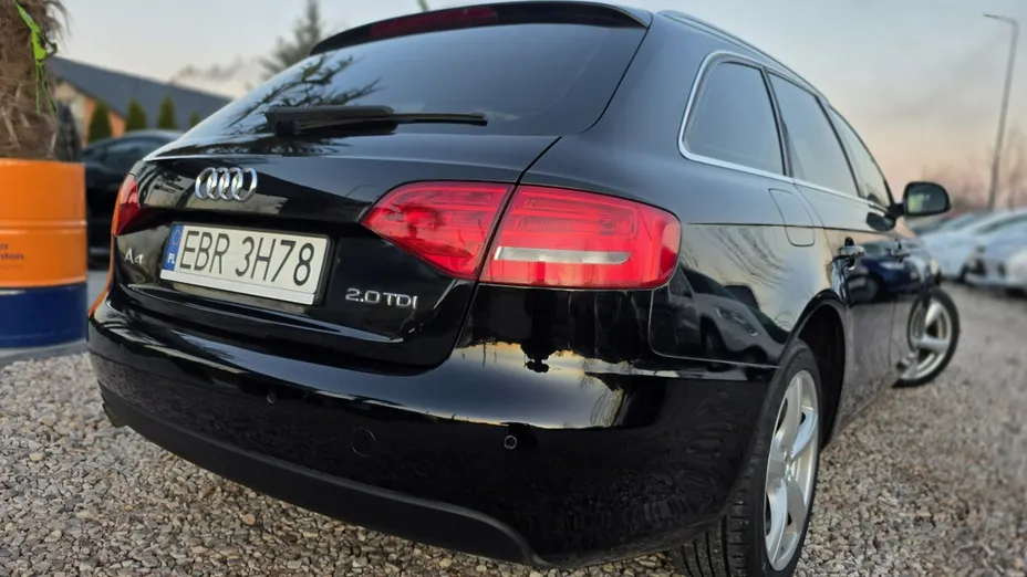 AUDI A4 -