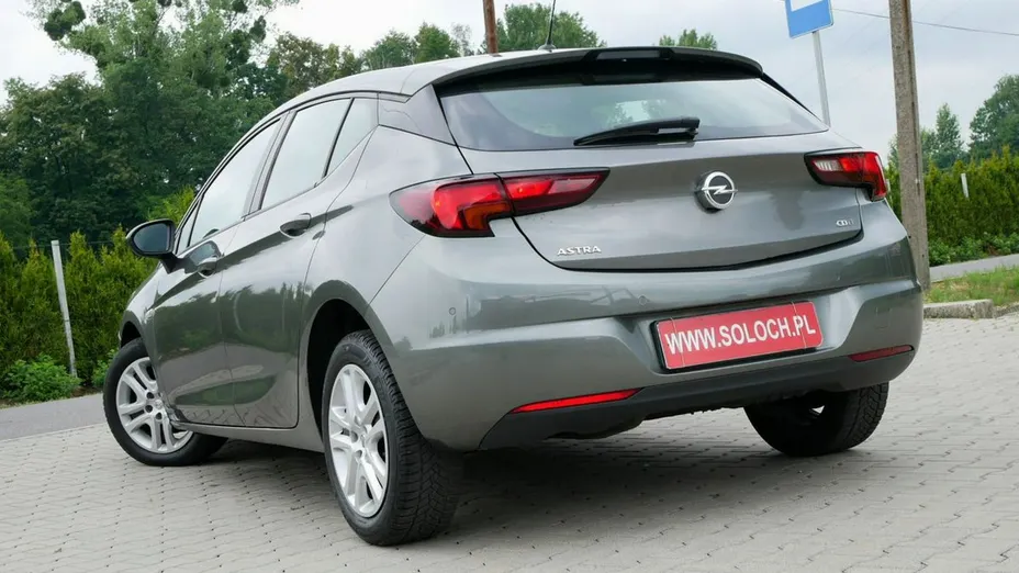 OPEL Astra -