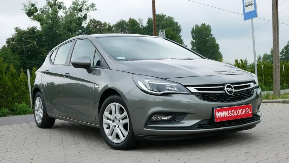 OPEL Astra -