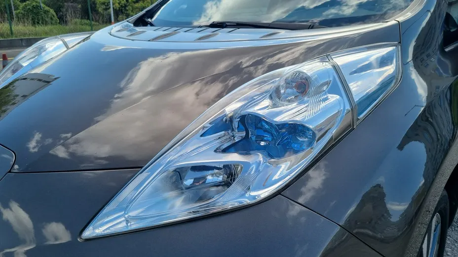 NISSAN Leaf -