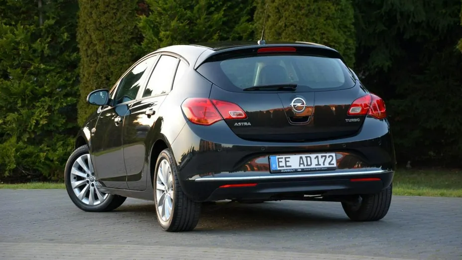OPEL Astra -