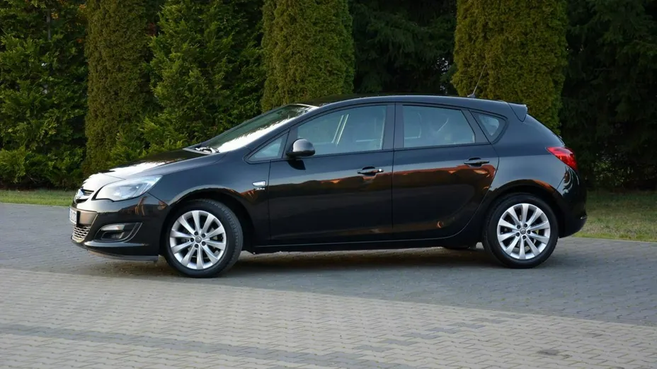 OPEL Astra -