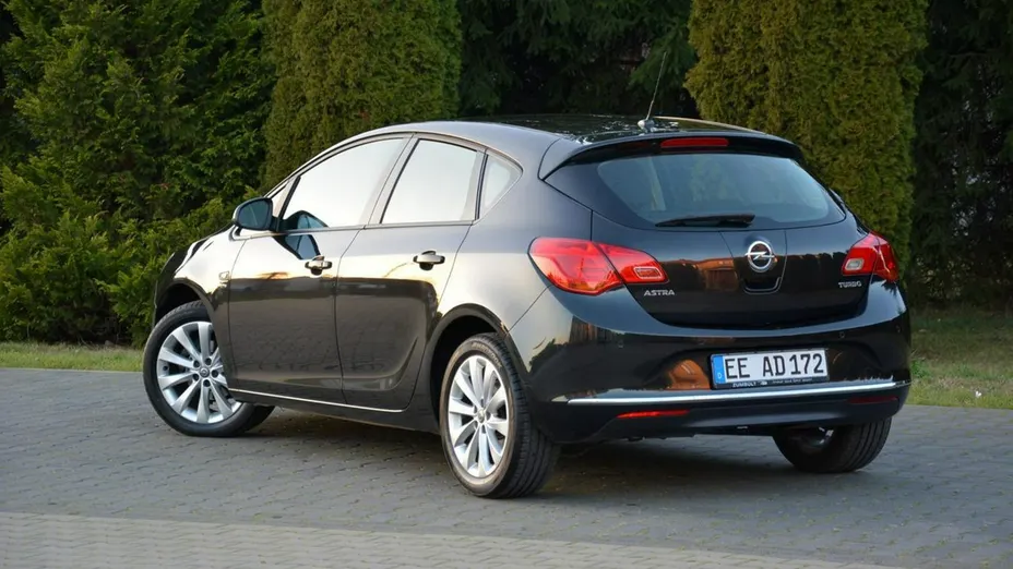 OPEL Astra -