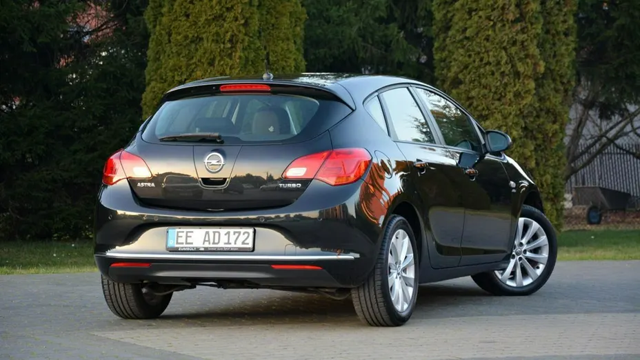 OPEL Astra -