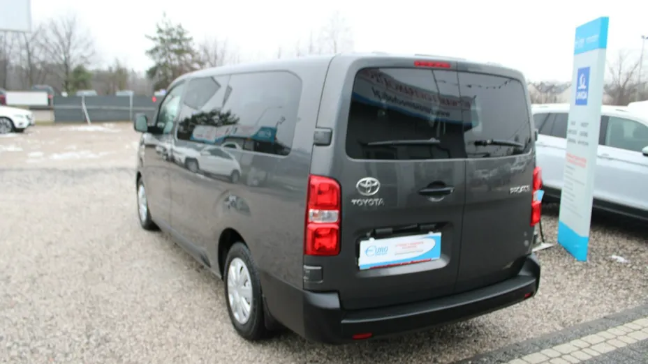 TOYOTA Proace -