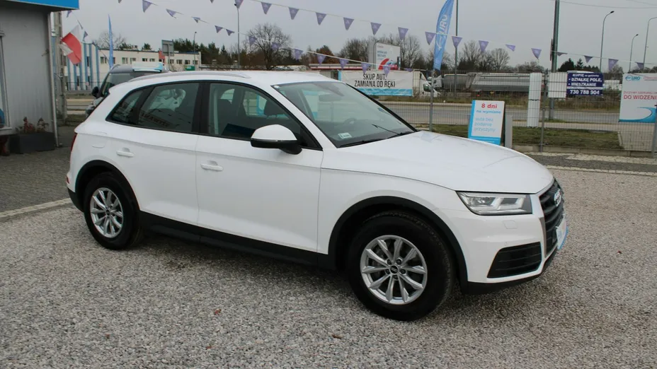 AUDI Q5 -