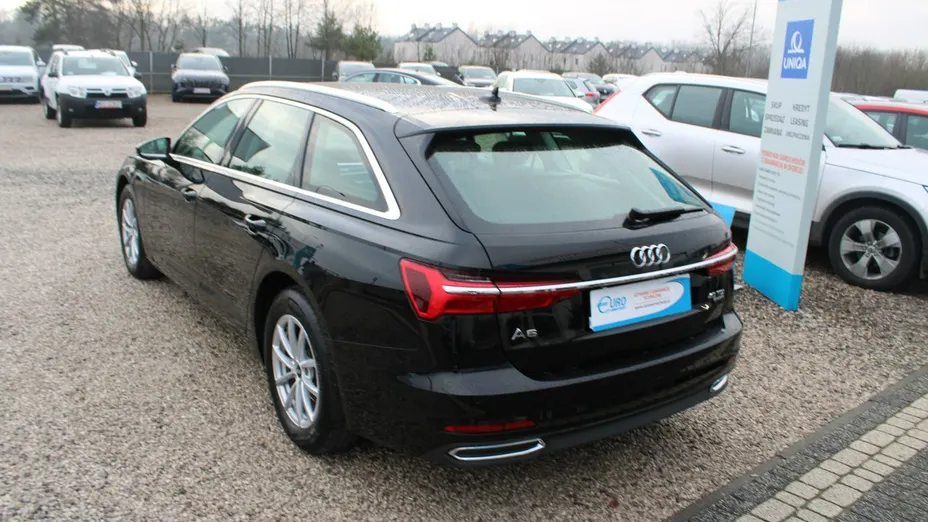 AUDI A6 -
