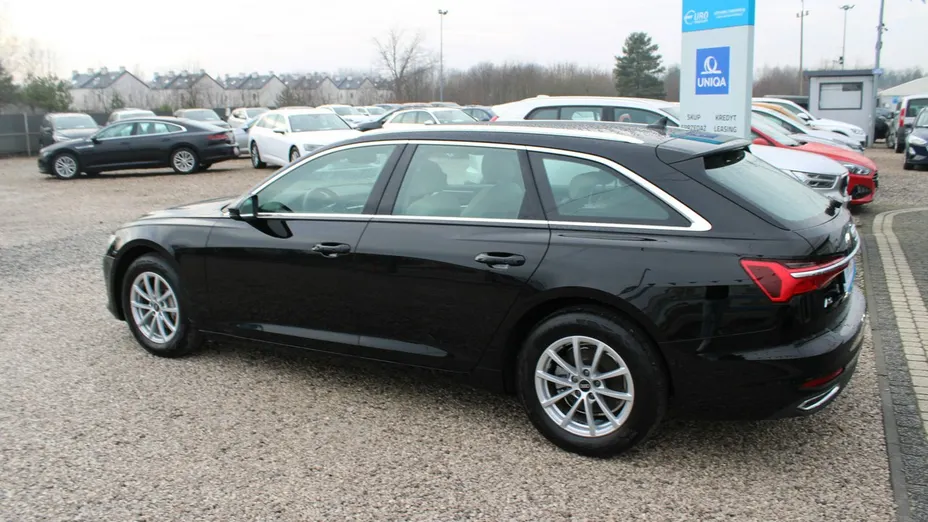AUDI A6 -