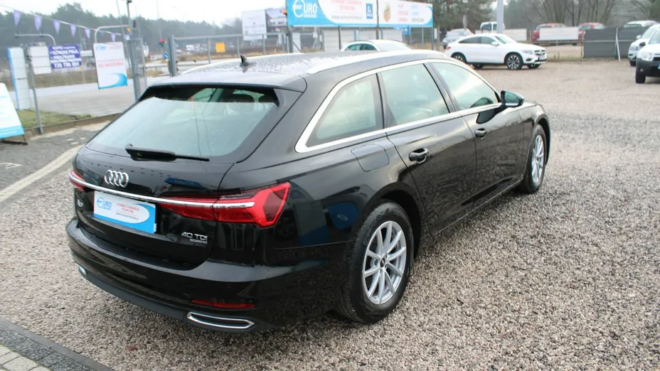 AUDI A6 -