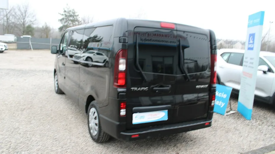 RENAULT Trafic -
