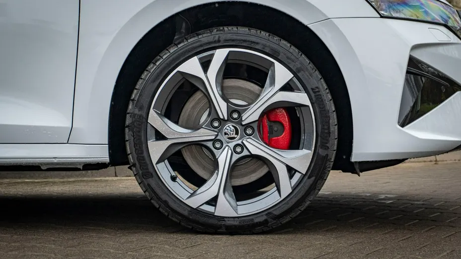 SKODA Octavia -