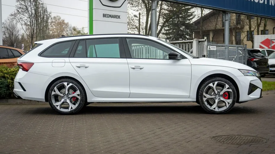 SKODA Octavia -