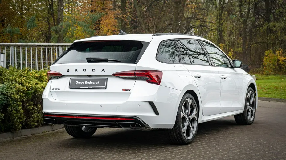 SKODA Octavia -