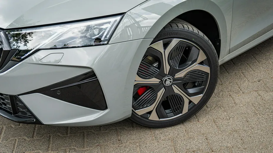 SKODA Octavia -