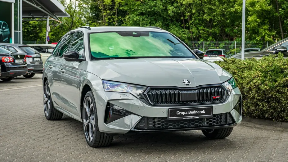 SKODA Octavia -