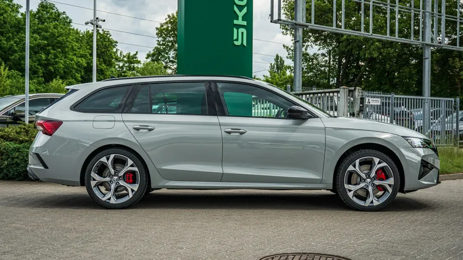 SKODA Octavia -