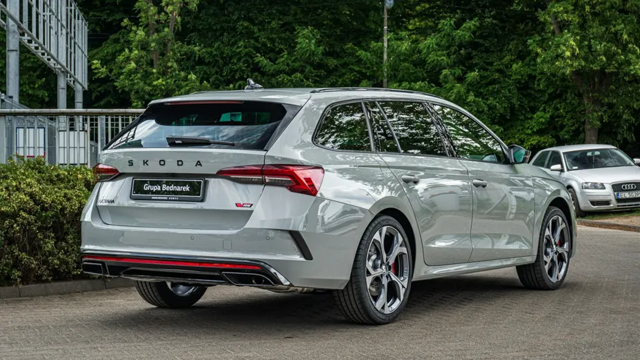 SKODA Octavia -