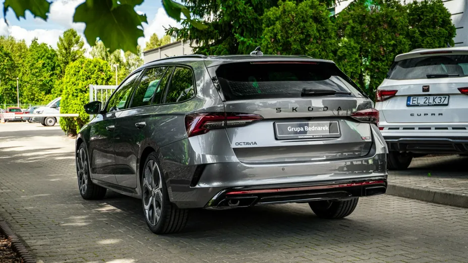 SKODA Octavia -