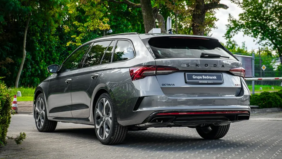 SKODA Octavia -