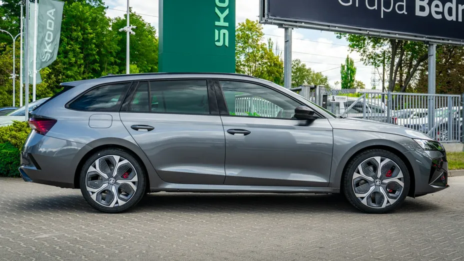 SKODA Octavia -