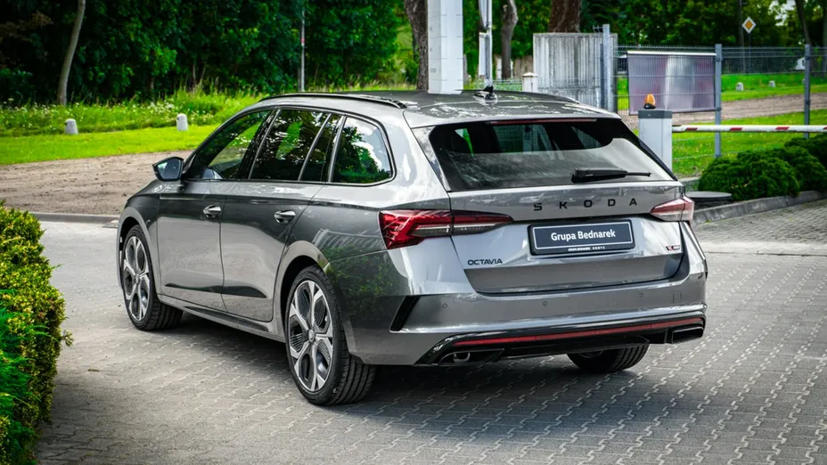 SKODA Octavia -