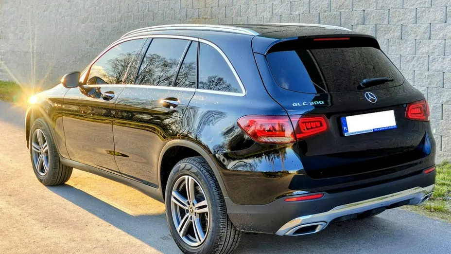 MERCEDES-BENZ GLC -