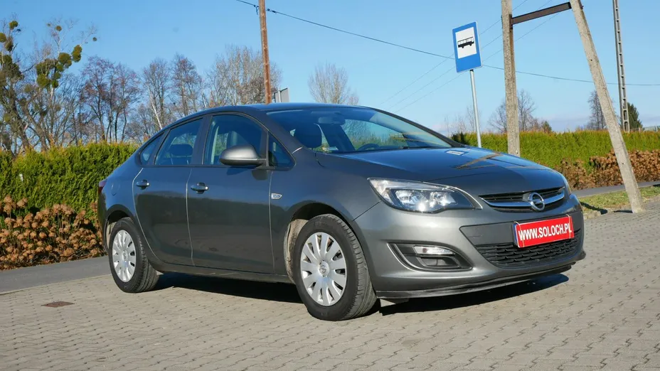 OPEL Astra -