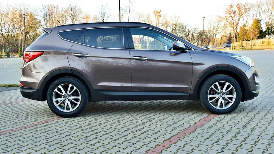 HYUNDAI Santa Fe -