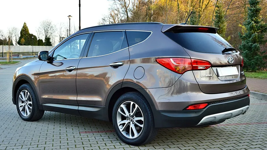 HYUNDAI Santa Fe -
