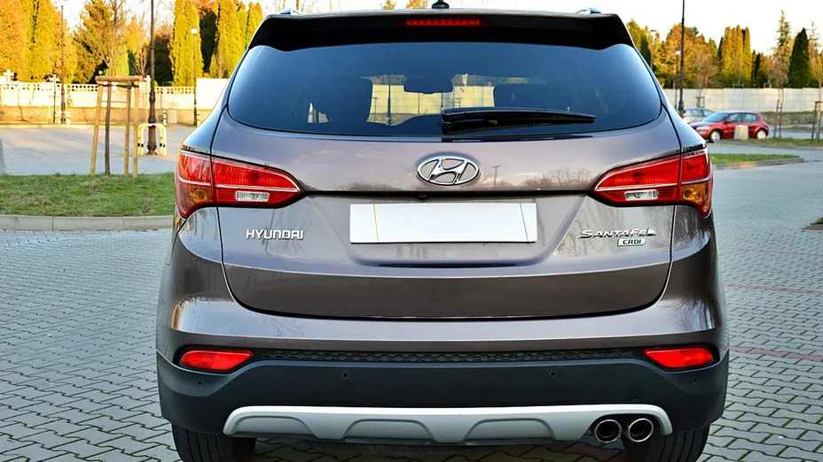HYUNDAI Santa Fe -