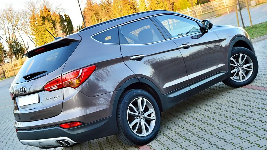 HYUNDAI Santa Fe -