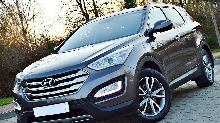 HYUNDAI Santa Fe -